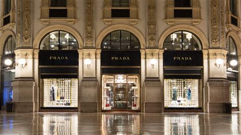 Prada online shopping Italy